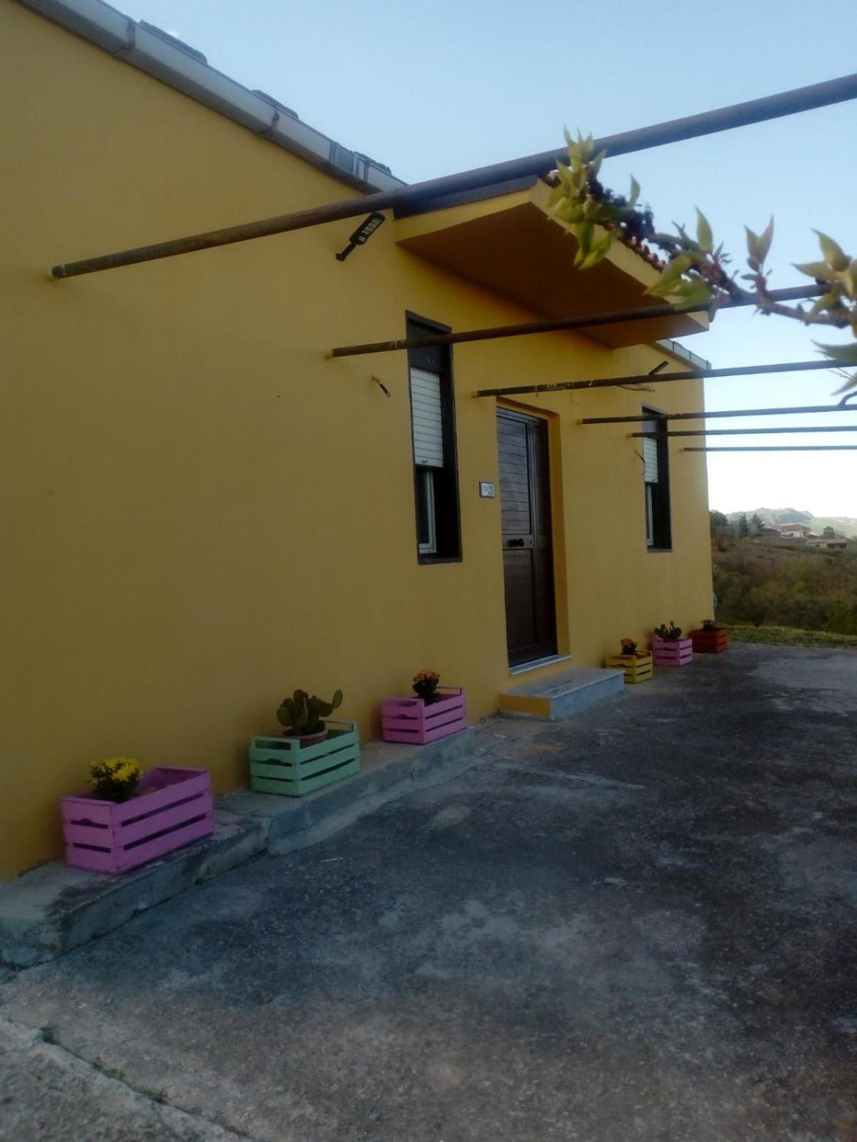 Casa Vacanze Sicilia Casteltermini ภายนอก รูปภาพ